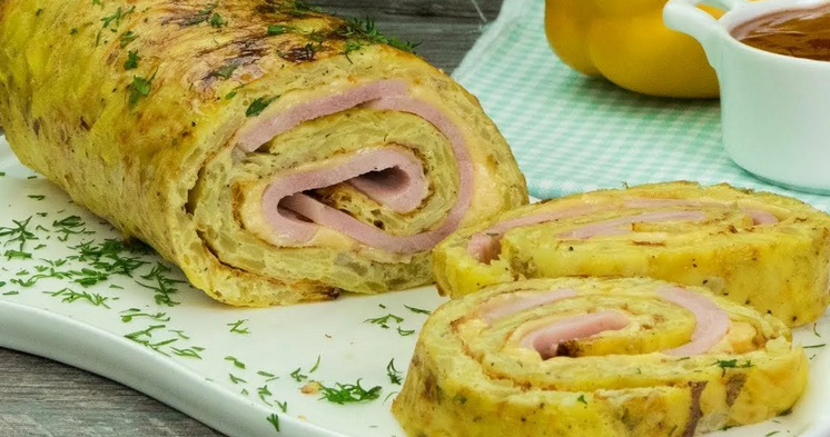 Pancake rolls with cottage cheese and residues of smoked sausage