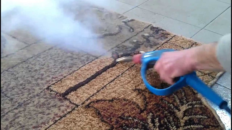 Clean the palace at home by a steam cleaner