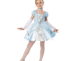 Φόρεμα νιφάδα χιονιού για ένα βελονάκι κοριτσιών: Σχέδιο και περιγραφή. Πώς να συνδέσετε ένα φόρεμα νιφάδα χιονιού για ένα matinee της Πρωτοχρονιάς;