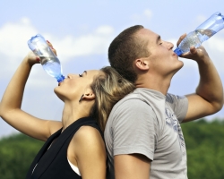 Diet air: Aturan, sifat menguntungkan air, kontraindikasi, diet. Bagaimana cara minum air dengan perut kosong untuk menurunkan berat badan dan berapa?