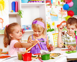 Coloriages simples pour les enfants 2, 3, 4 ans: développement, fleurs, arbres, transports, vêtements, légumes et fruits, contes russes