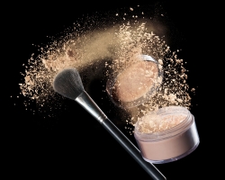 How to choose a face powder according to the type and color of the skin, texture, color type of woman's appearance? Composition of powder for the face: what could be and what should not be in the composition? The rating of the best face powder