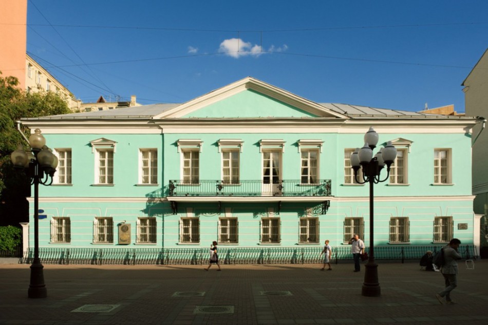 This is where Pushkin’s apartment apartment is located