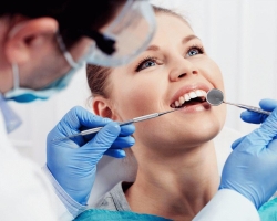 Quel âge doit étudier pour un dentiste et vaut-il la peine?