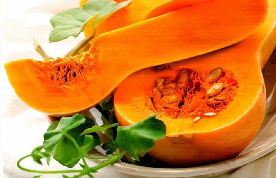 Muscate varieties of pumpkin with bright orange pulp are suitable for cooking milk cereals