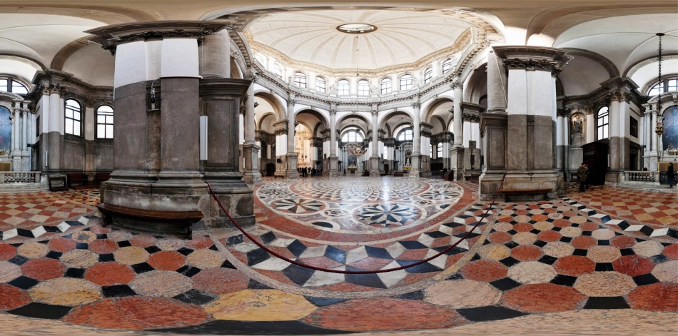 Notranjost cerkve Santa Maria Della Salute, Benetke, Italija