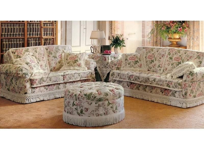 Decoupage of sofas with a change of upholstery and fringe attachment