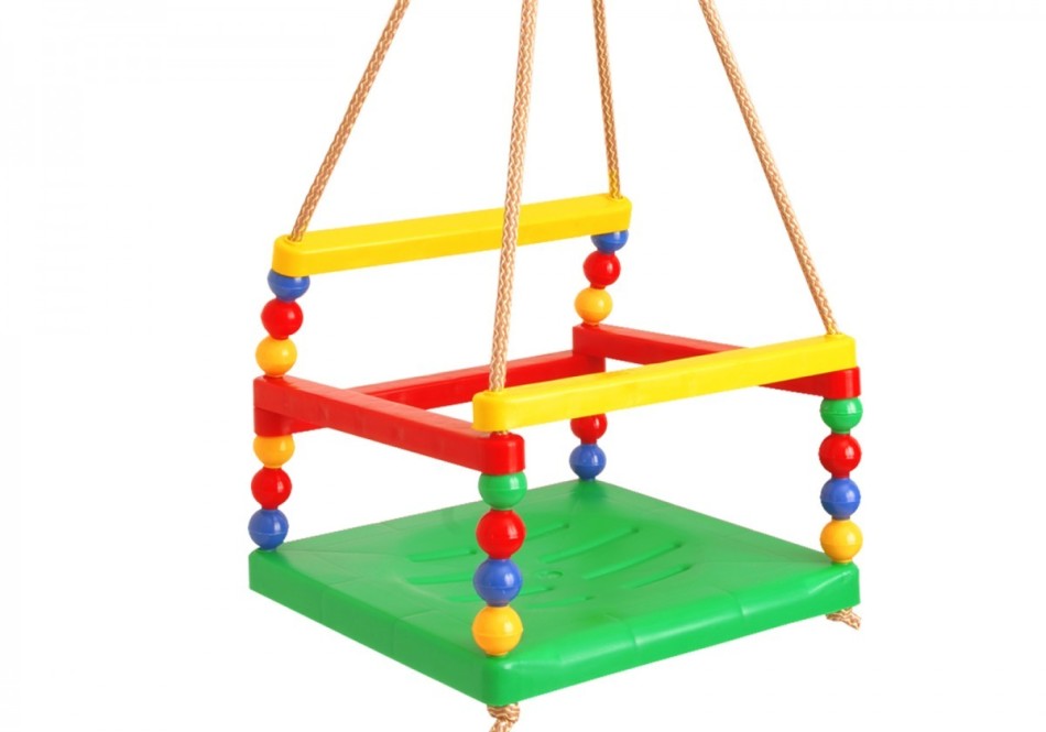 Que pouvez-vous donner à un enfant 1 à 4 ans à un garçon pour la nouvelle année: Swing