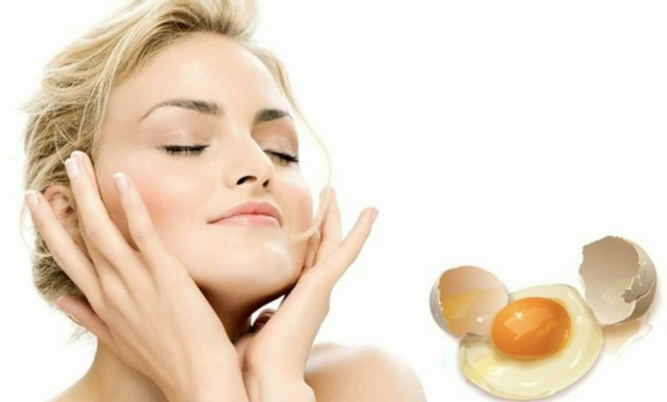 Egg mask refreshes any skin