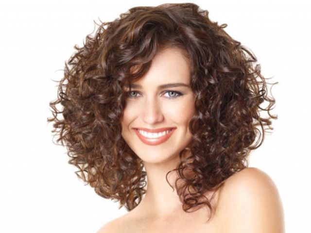 What hairstyles are suitable for women's curly hair: for short, medium, long curls? Laying for solemn events, hairstyles suitable for women of Balzac age