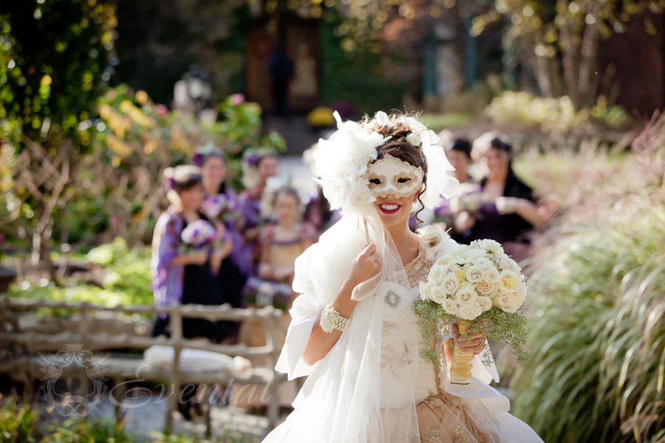 The image of the bride in the Venetian style
