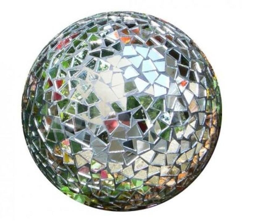 The ideas of the decor of the New Year's balls from the disks, example 14