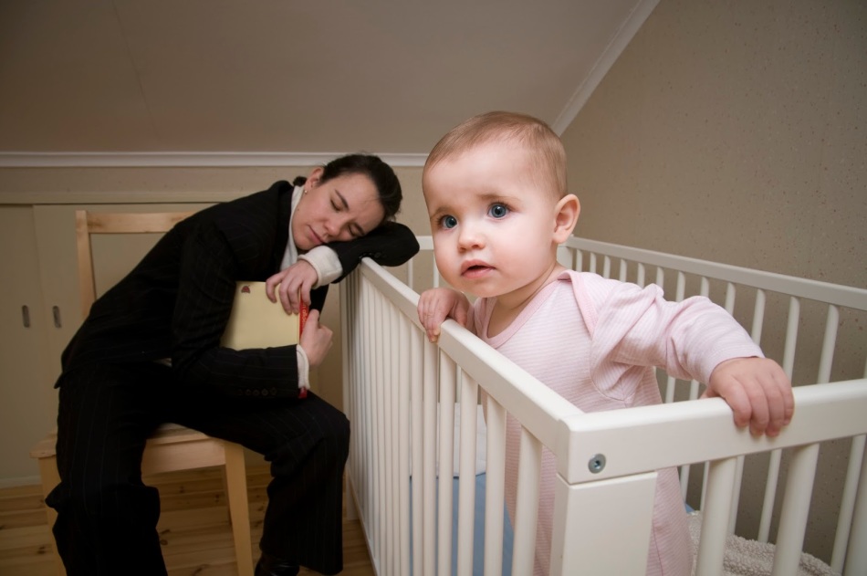 Il bambino non vuole dormire durante il giorno