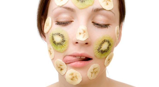 Masque facial et banane