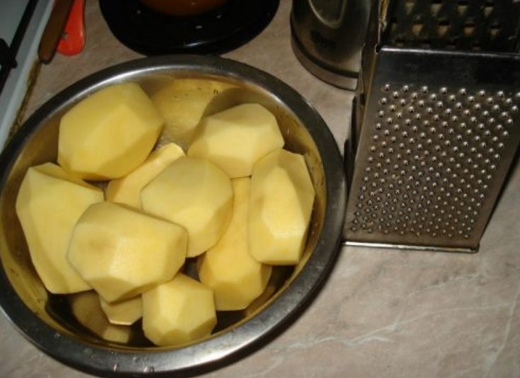 Kami menggosok kentang