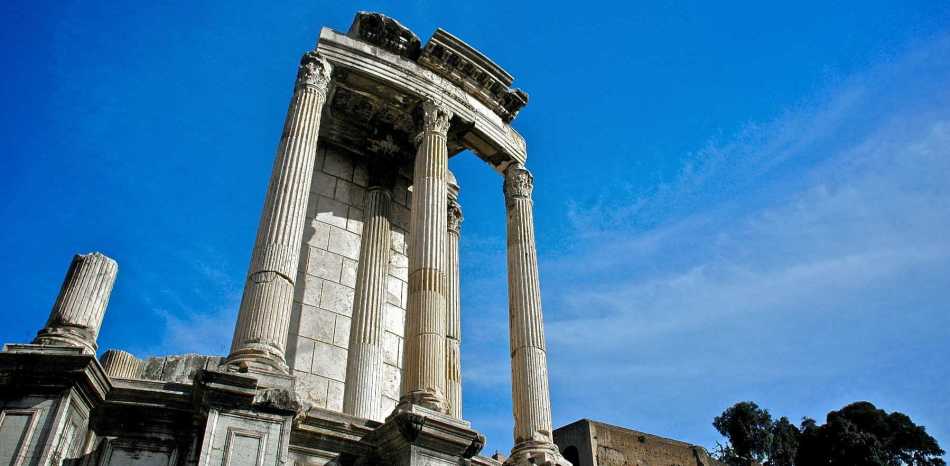 Ναός του Vesta, Ρωμαϊκό φόρουμ