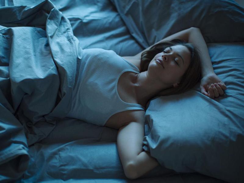 Сон на спине может стать причиной появления ночных кошмаров.