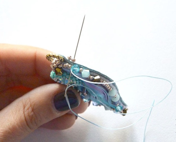 This is how the fasteners of the inside out for future Siberia earrings