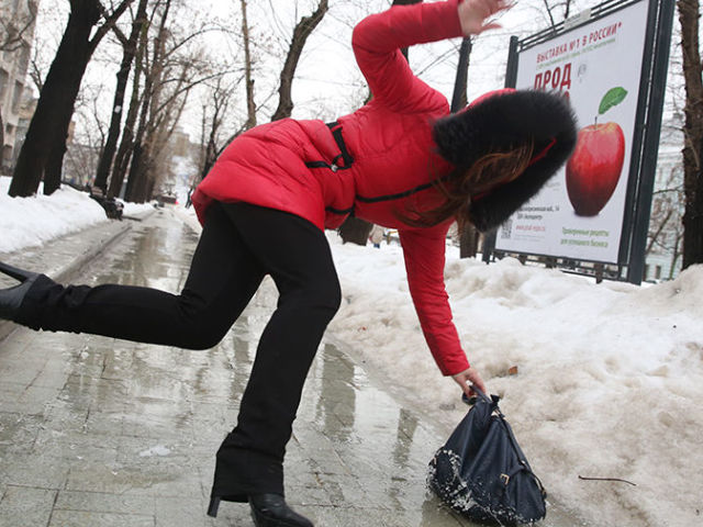 Drsni podplat na zimskih čevljih: kaj je treba storiti, da zimski škornji in škornji pozimi ne drsijo po ledu, v ledu? Preprečevanje čevljev, tako da pozimi ne zdrsne: nasveti, življenjski kramp