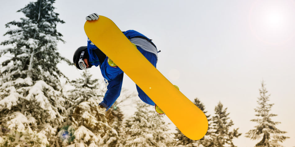 Snowboards from foam and wood are lighter