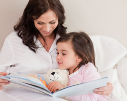 Какие интересные, поучительные, веселые сказки читать детям на ночь? Лучшие сказки для маленьких детей