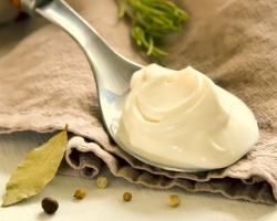 Recette de mayonnaise maison. Comment faire une mayonnaise maigre, un régime alimentaire à faible calorie, selon la recette de Julia Vysotskaya?