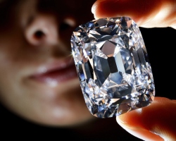 Nakit in zlati nakit z diamanti: fotografija, kako nositi? Najlepši, dragi diamanti in največji diamant na svetu: fotografija, opis