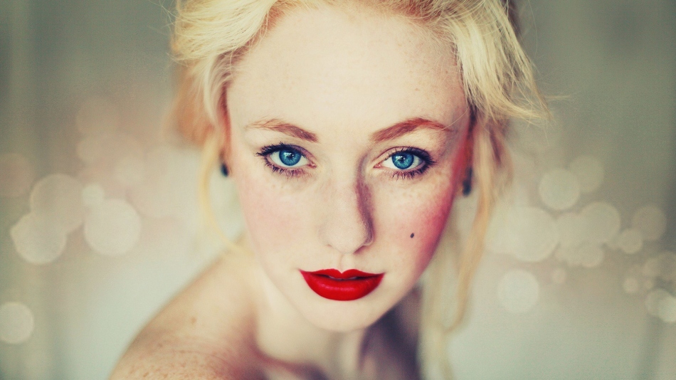 Blue -Eyed Blonde