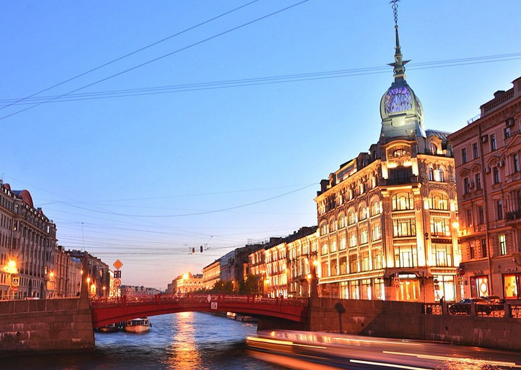 Petersburg se je imenoval Leningrad