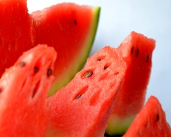 How to choose the right watermelon, how to check the watermelon for nitrates, how to store, is it possible to freeze? Difference of a watermelon of a girl and a boy