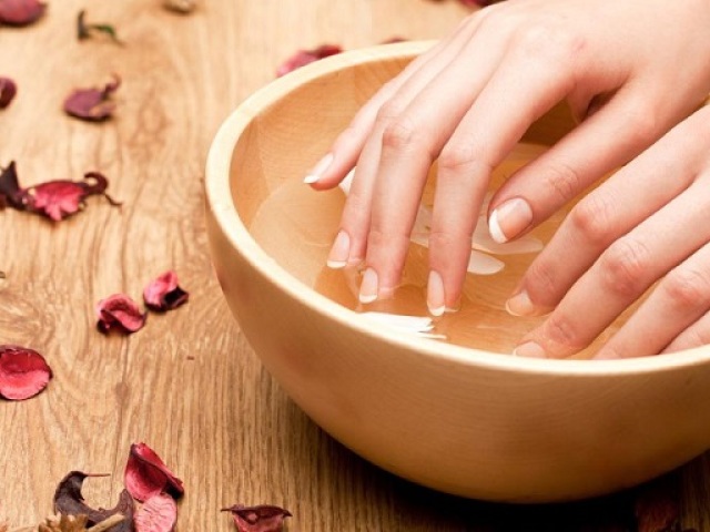 How to strengthen and grow nails with folk remedies: 8 best recipes for masks and baths for nails, tips
