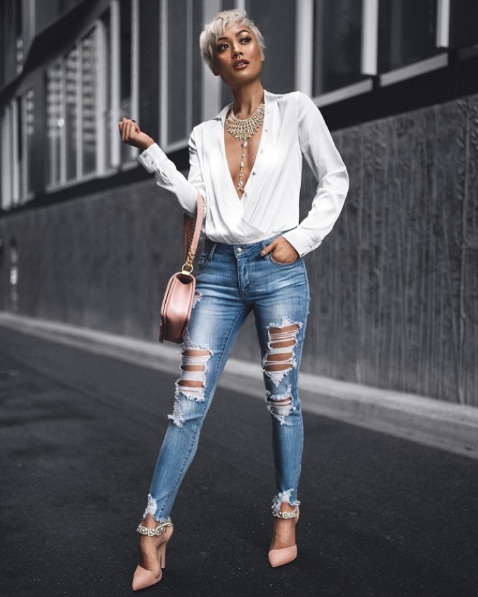 Женская джинсовая мода
