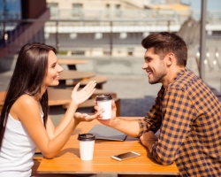 Hur man startar en konversation med en kille i korrespondens, med en kille som, efter en gräl, om sex, relationer. Frågor för att starta en konversation med en kille.