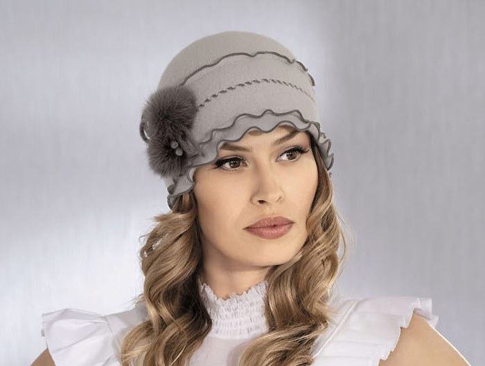 Fashionable models of knitted, fur and felt caps for women - a beautiful model