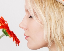Mikor tér vissza a szag a koronavírus után? Hogyan lehet helyreállítani a szagot a koronavírus után: áttekintések