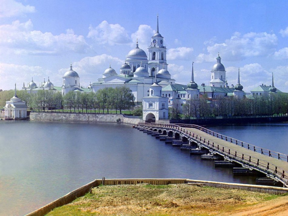 Monastero del deserto di Nilova, catturato nel 1910 da Proskudin-Gorsky