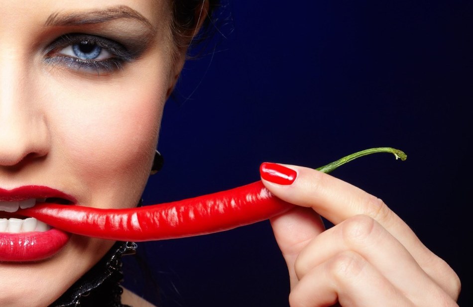 Ampliación de labios con pimiento rojo