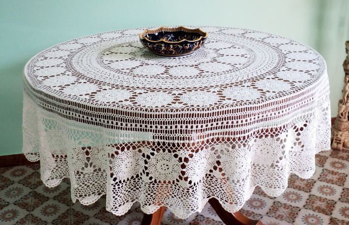 Beautiful openwork tablecloth crochet