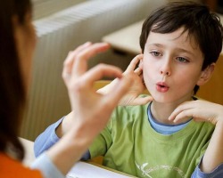 Razvoj govora pri otroku - kakšna diagnoza: vzroki, oblike, kaj storiti? Ali je mogoče otroku dati vrtcu z zamudo pri razvoju govora?