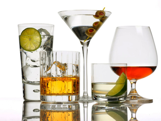Алкогольные коктейли — крепкие и легкие: лучшие рецепты. Как приготовить праздничные алкогольные коктейли в домашних условиях?
