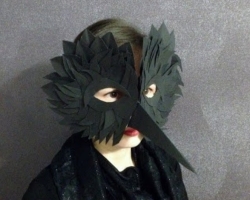 Costume de carnaval corbeau pour une fille et un corbeau pour un garçon de vos propres mains