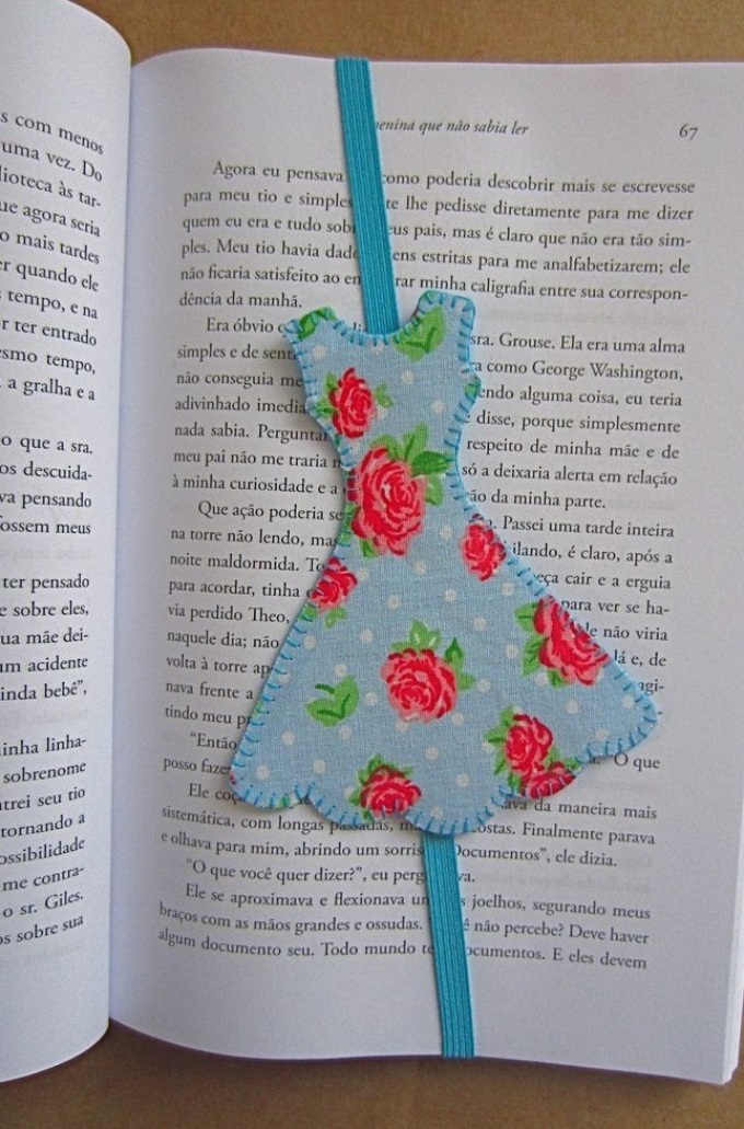 Bookmark for a girl in the form of a dress