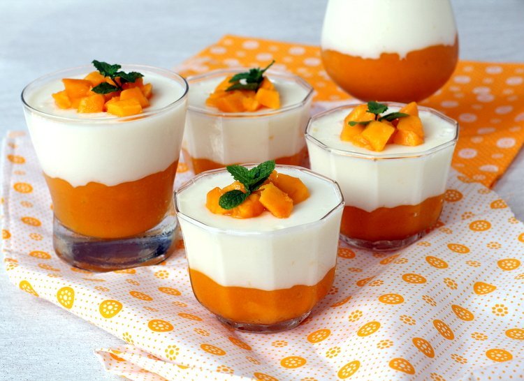 Children's dishes with persimmon