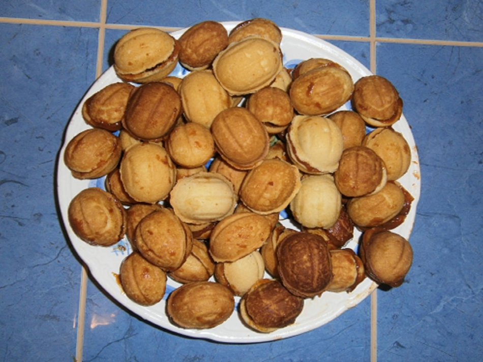 Орешки со сгущенкой