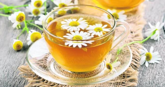 Camomile decoction for clarification of eyebrows