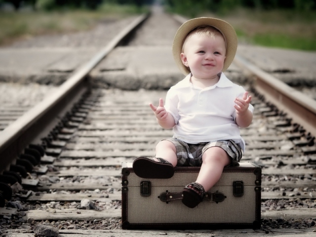 Проезд ребенка в поезде: возраст, документы, билет, правила, льготы, сопровождение, доверенность