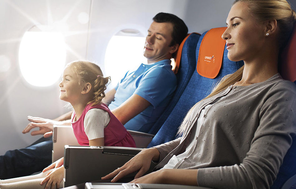 Sok vélemény van a gyermekekkel való repülésre legkényelmesebb helyekről