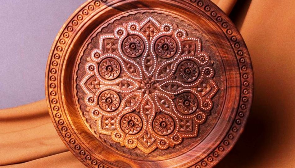 Bulf plate inlaid with beads, Bulgaria