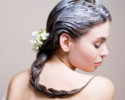 Come lavarti i capelli invece di shampoo? Ricette popolari di shampoo per capelli grassi, asciutti e sottili