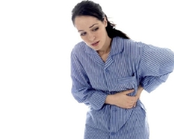 Cela fait mal sous le bord gauche à l'avant: symptômes de maladies possibles, traitement. Qu'est-ce qui peut faire mal au côté gauche, sous le bord gauche devant?